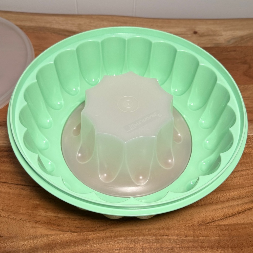 Vintage Tupperware Mint Green 3-Piece Ice Mold - Jello Mold - Picture 5 of 10